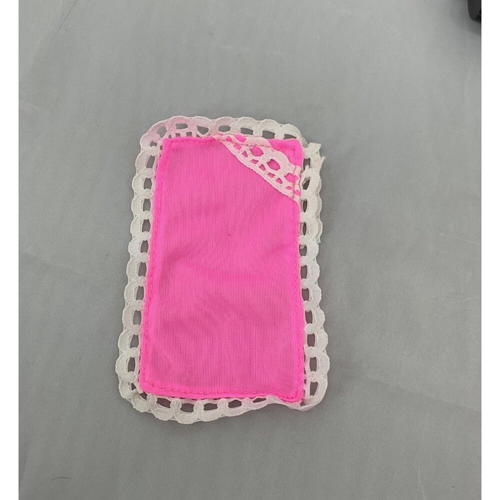 Vintage Barbie Bedtime Fun Kelly Doll Pink Lace Blanket Accessory Mattel 1994